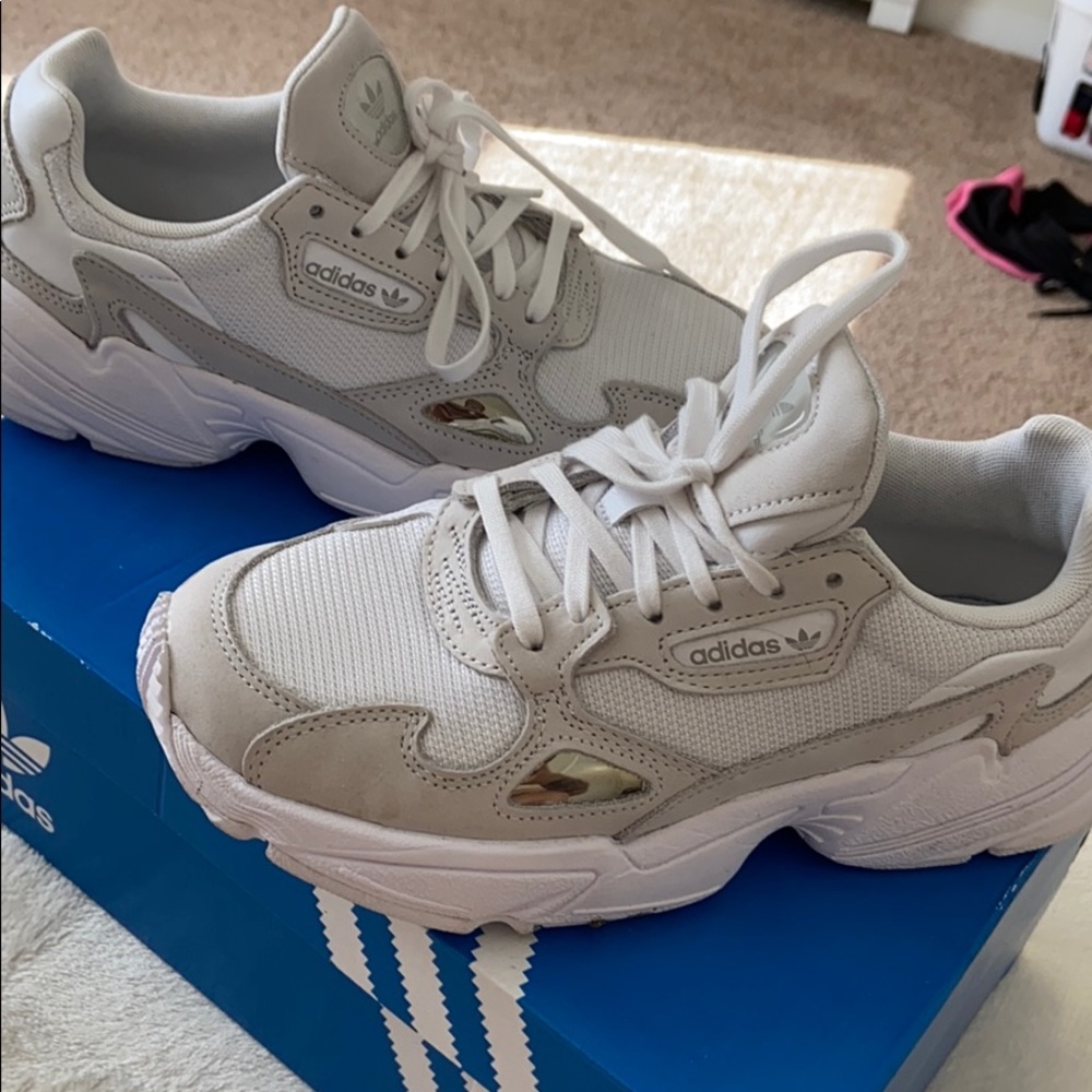 Adidas Falcon Women’s shoe